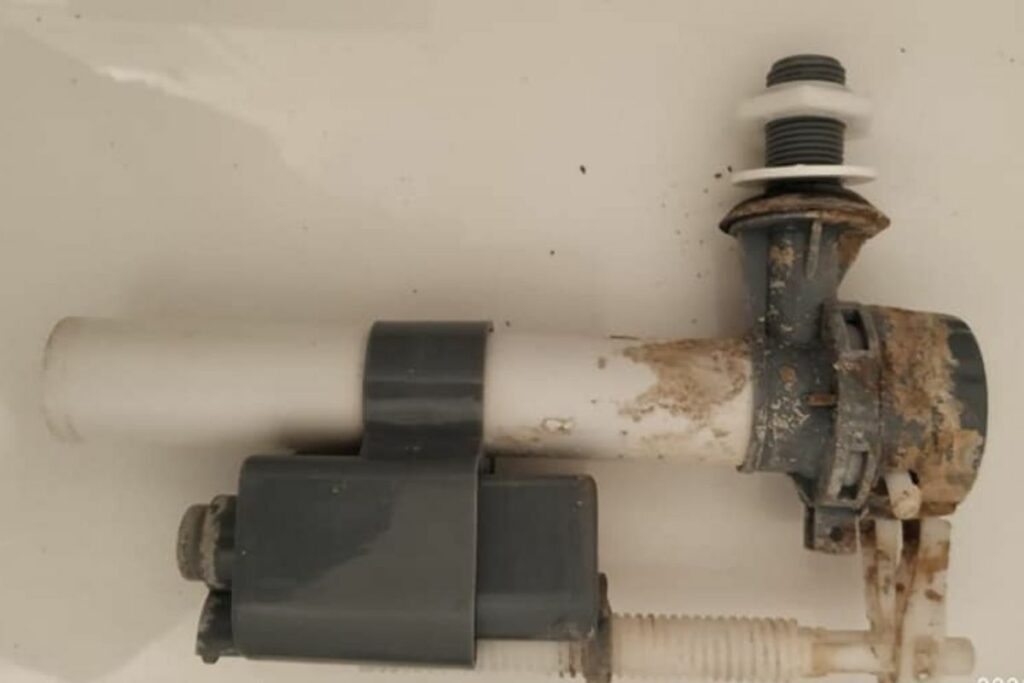 dirty fill valve